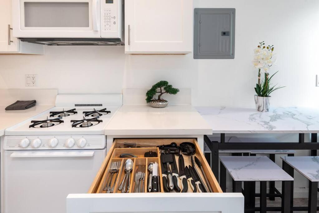 Modern Studio Gem: Perfect For Four Los Angeles Exterior foto